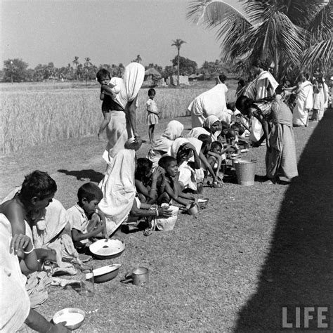 Bengal famine of 1943 Part - 4 - Old Indian Photos