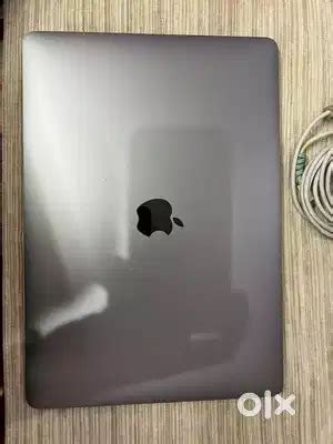 Apple macbook pro 2017 8gb ram 256gb SSD never opend or repaired ...