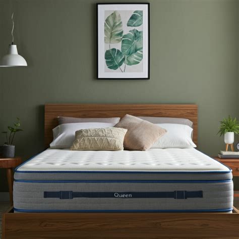 Double Bed vs. Queen Bed: Which One Is Right for You? - Home Decorators ...