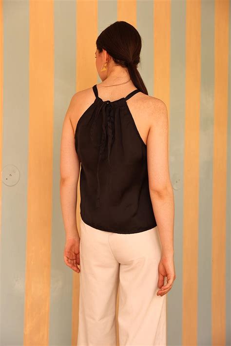 Kelly Black Top – House of Sal