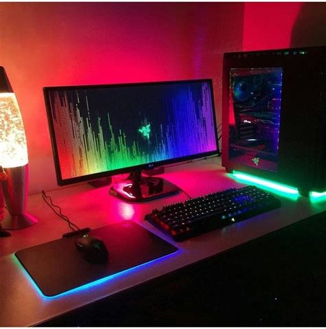 LED around PC 的图像结果
