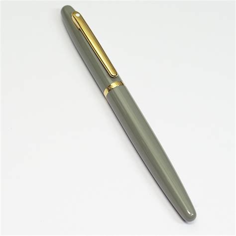 Sheaffer 9427 Grey Color Body With Cap And Golden Color Clip Medium Nib ...