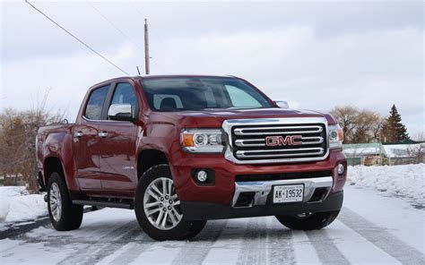 2016 GMC Canyon SLT Duramax Diesel: Efficiency Comes at a Price - The Car Guide
