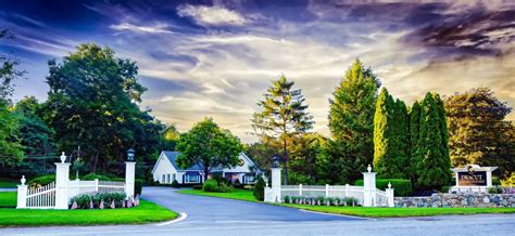 Dracut Funeral Home - Compassionate Care & Support