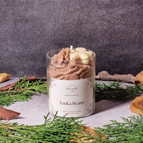 Gingerbread Frost Candle - Limited Edition Holiday Collection – Lush ...