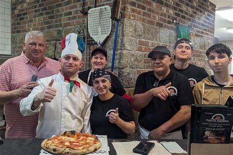 Local Pizza Place Community 的图像结果