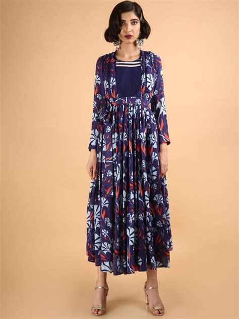 Buy Maxi Dresses for Women Online with Trendy and Flattering Designs