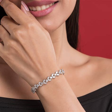 Sleek Design Pure 92.5 Silver Bracelet For Women & Girls | Luxaore
