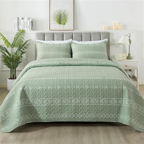 Amazon.com: Andency Sage Green Quilt Set California King (112x104 Inch ...
