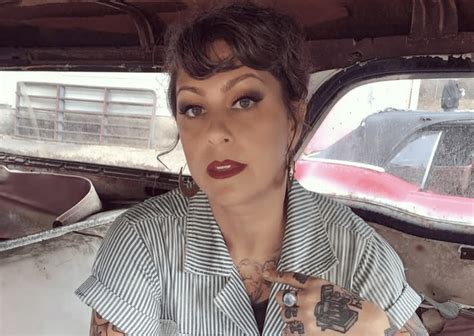 'American Pickers' Danielle Colby Returns to Social Media - Parade