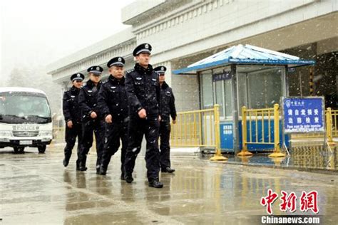 民警刘海霞:出入有境情无境 业务尖兵有担当-半岛网