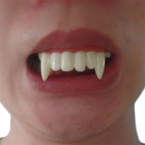 Sharp Vampire Teeth 的图像结果
