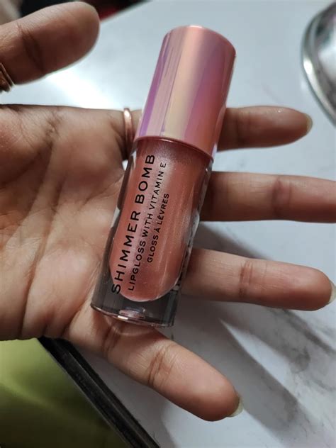 Buy Makeup Revolution Shimmer Bomb Light Beam Pearl |Super sparkly ...