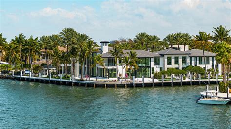 Gables Waterfront Neighborhood Guide | Discover Waterfront Luxury ...