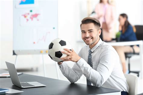 How To Become Sports Analyst - INFOLEARNERS
