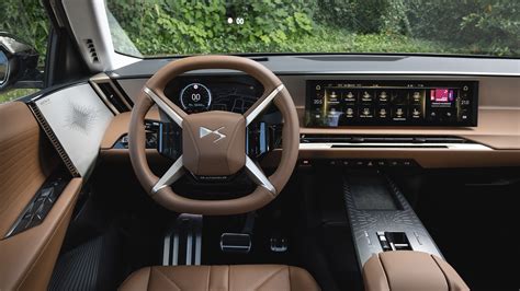 DS No 8 Interior Layout & Technology | Top Gear