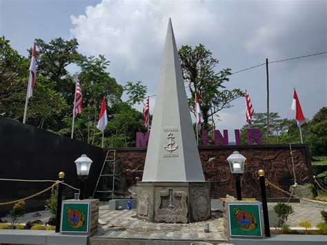 Tugu Pahlawan Letnan Kko Soetomo (Pemalang) - All You Need to Know ...