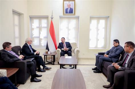 KUNA : Top Yemeni leader discusses peace efforts with US envoy - president of yemen