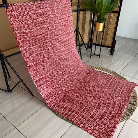Jual Kain Lurik Merah Putih/ Kain Motif Songket Merah Putih - Kota ...