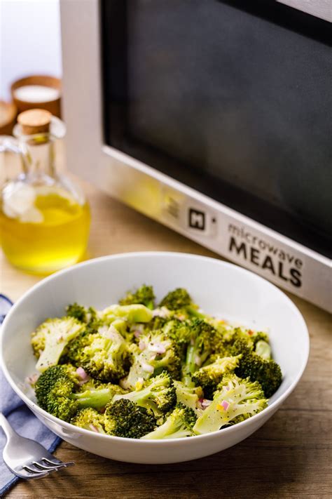 How to Steam Broccoli In Microwave - Microwave Meals
