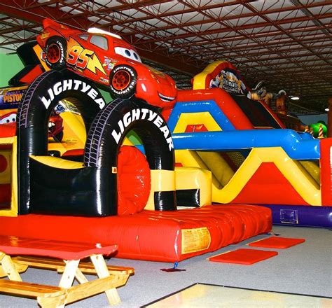 BOUNCE HOUSE FAMILY ENTERTAINMENT CENTER (2025) All You Need to Know ...