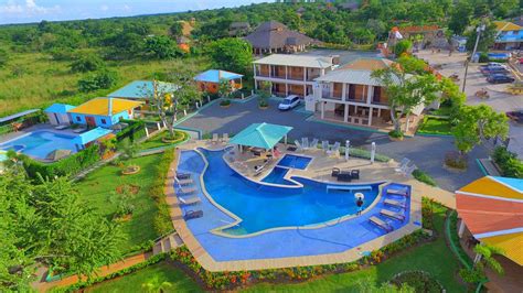 MACAO PARADISE HOTEL DE LA CUEVA (Punta Cana) - Lodge Reviews & Photos ...