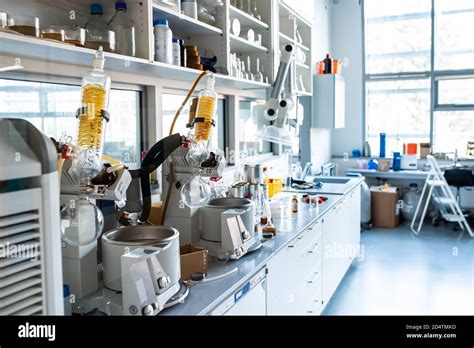 Biotech Laboratory 的图像结果