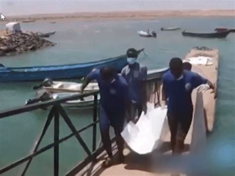 Boat sinks in Yemen sea, 49 dead