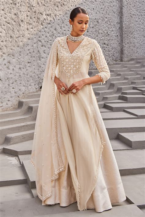 Shop Sunheri - Women's Sequin Lehenga Set | Nidhika Shekhar