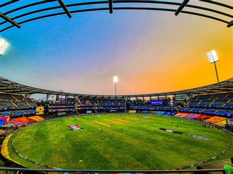 Wankhede Cricket Stadium Mumbai Pitch Report - IPL 2025