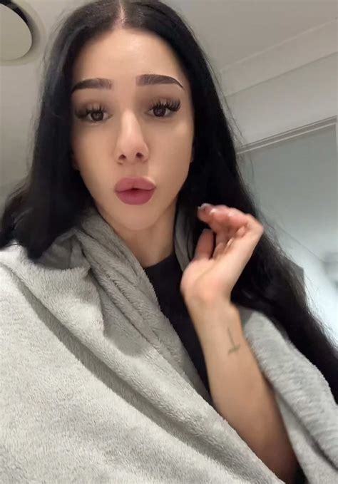 I need to get a hobby. | poppillouizz (@poppillouizz)