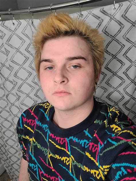 🔞 ShoeStrang on Twitter: "November is OVER! No more neckbeard! Yaaaay ...