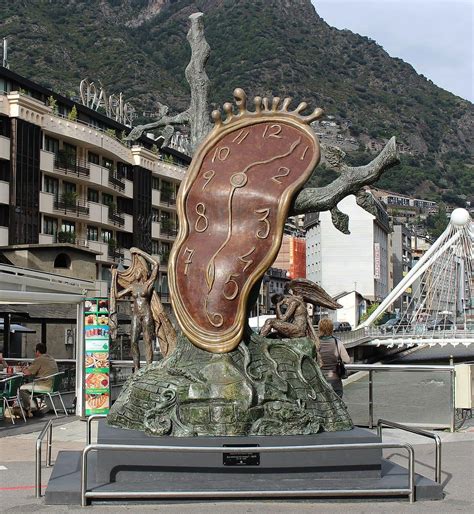 The Persistence of Memory - Inspecting Dalí's Melting Clocks Painting