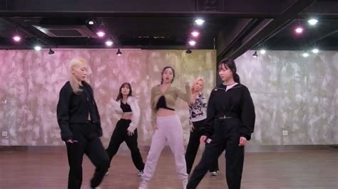 Step Back Dance Challenge 的图像结果