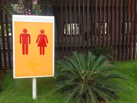 Information Sign 的图像结果