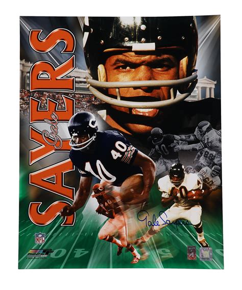 Gale Sayers Signed Bears 16x20 Photo (Sayers) | Pristine Auction
