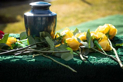 Funeral Etiquette | Collins Funeral Home