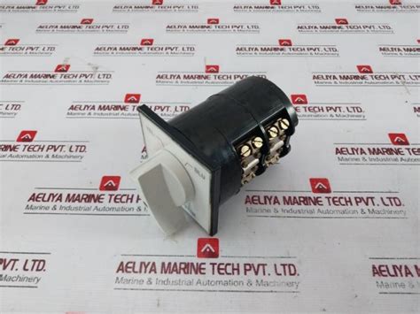 Entrelec O-125 Rotary Cam Switch 660V 3 Phase – Aeliya Marine