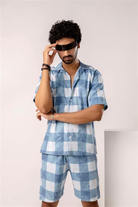 Surhi - Best Women's and Men's Clothing