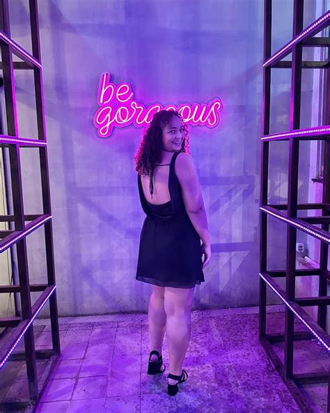 Sarah Caldeira (@sarinhacaldeira) • Instagram photos and videos