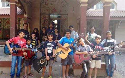 Mumbai Guitar Classes: Where To Learn Guitar In Mumbai | WhatsHot Mumbai