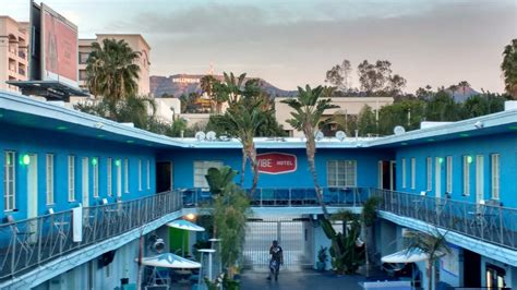 BANANA BUNGALOW HOLLYWOOD HOTEL & HOSTEL $95 ($̶1̶1̶9̶) - Updated 2022 ...