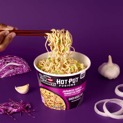 Top Ramen HotPot Fusions Japanese Garlic Tonkotsu Pork - Nissin Food