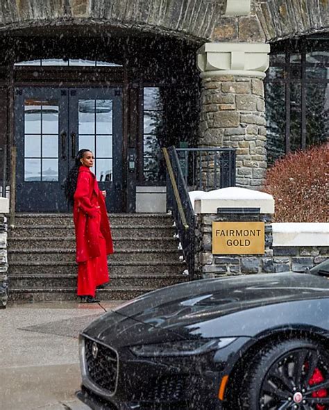 Luxury Rooms & Suites in Banff - Fairmont Banff Springs