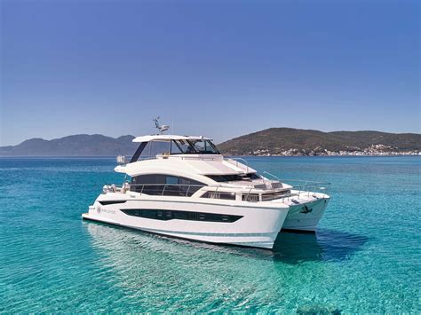 Learn about a crewed charter aboard EXPLORION, a 54 ft Power Catamaran | Yacht Warriors: Yacht ...