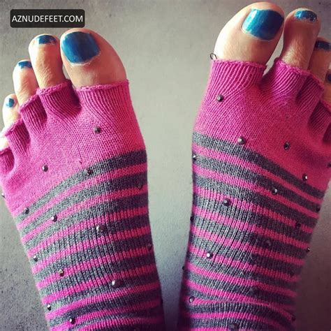 ANNIE LENNOX Feet - AZNudeFeet