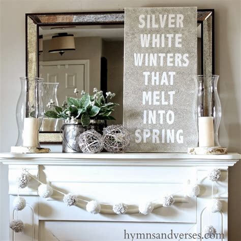 35 Winter Fireplace Mantel Decorating Ideas for Christmas