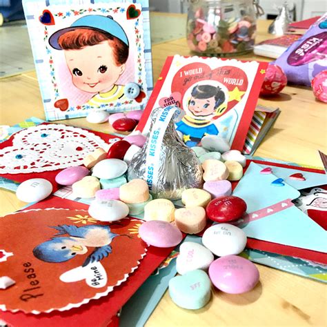 DIY Exploding Valentines Box! - The Graphics Fairy