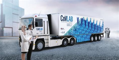 Mobiles Corona-Testlabor hält vor Pflegeheimen - Altenheim