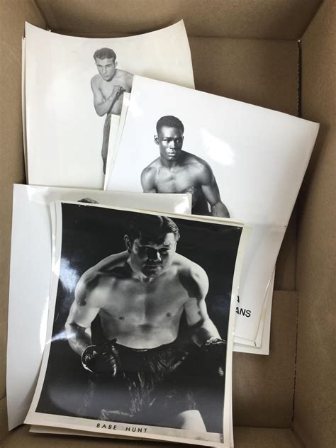 Boxing Black and White 的图像结果